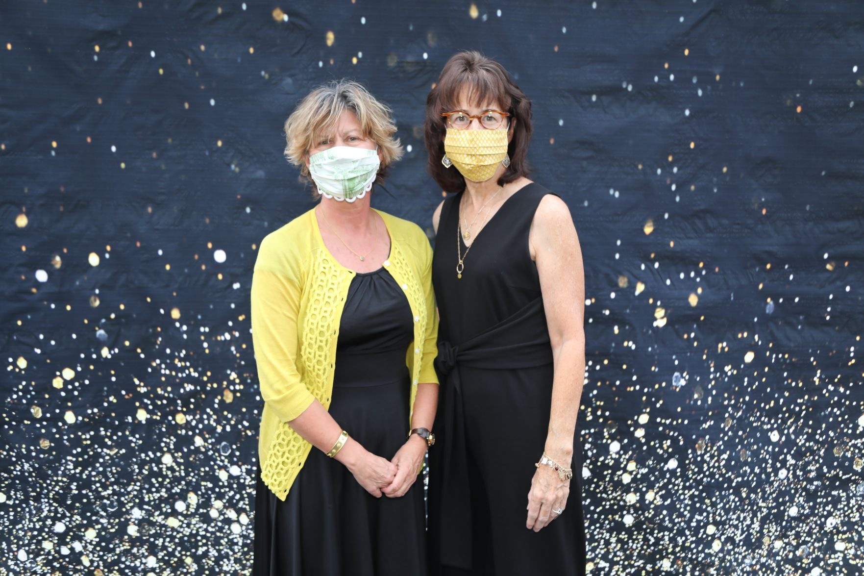 Robyn Helmer, Peggy Scott